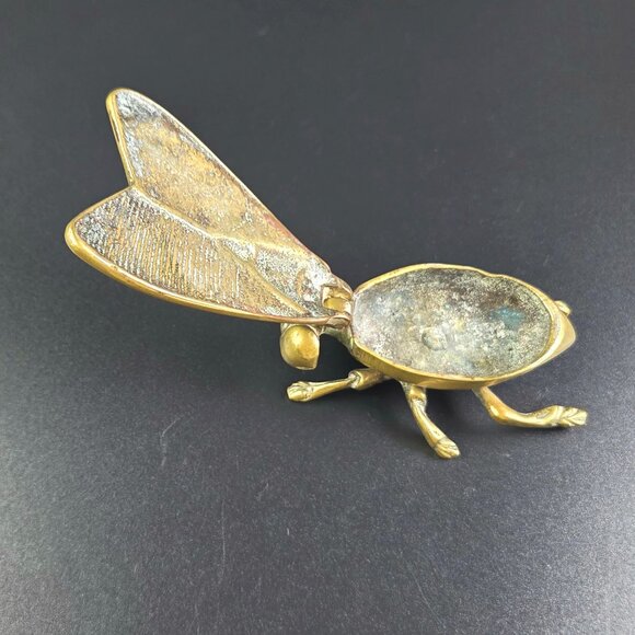 Vintage Brass Fly-Shaped Trinket Box / Match Box - Picture 3 of 9